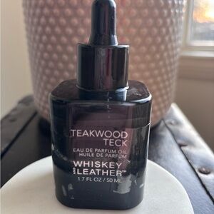 Teakwood Teck Eau de Parfum Oil - Black